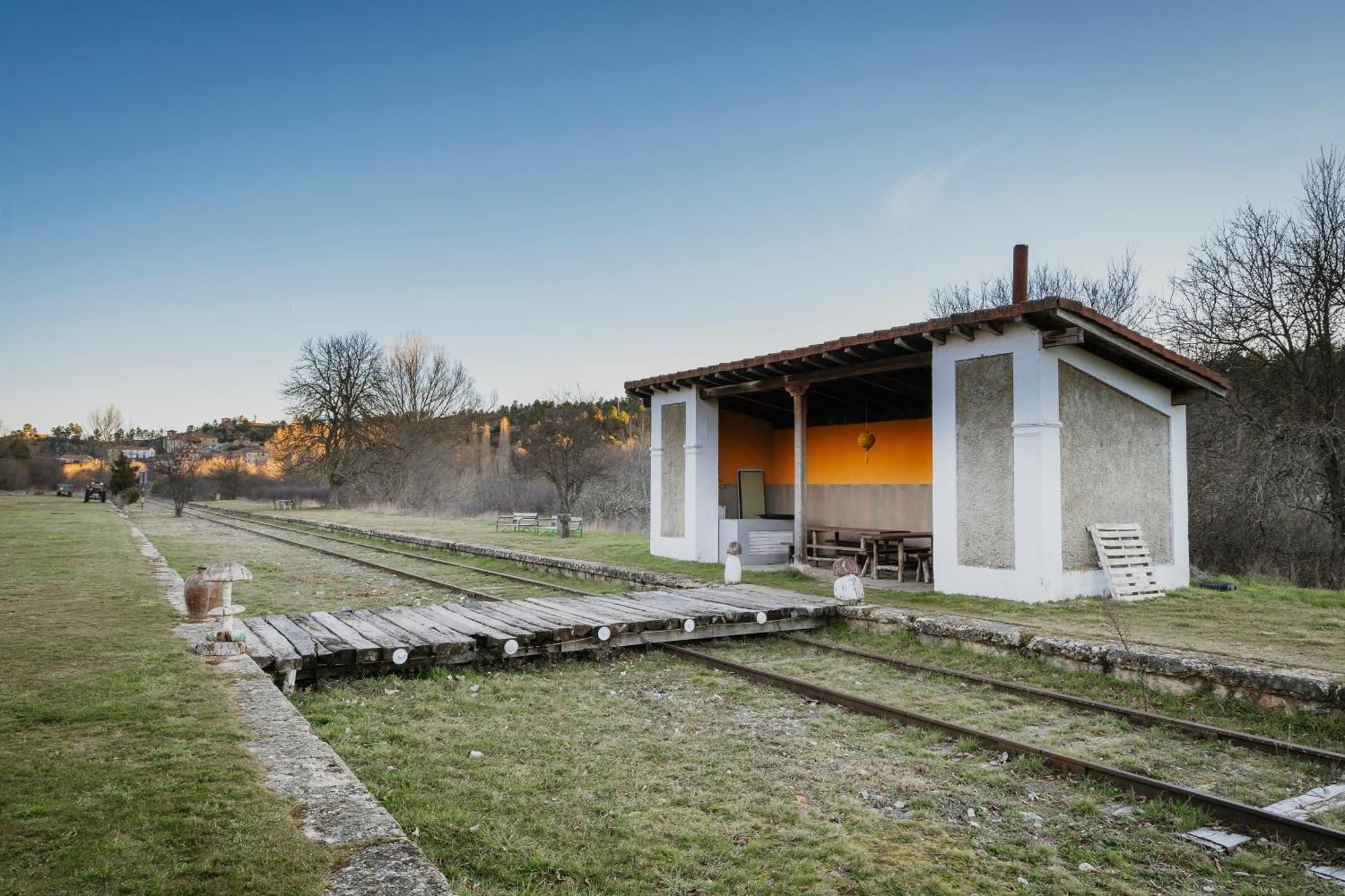 La Estacion De Rabanera Guest House Rabanera del Pinar Екстериор снимка